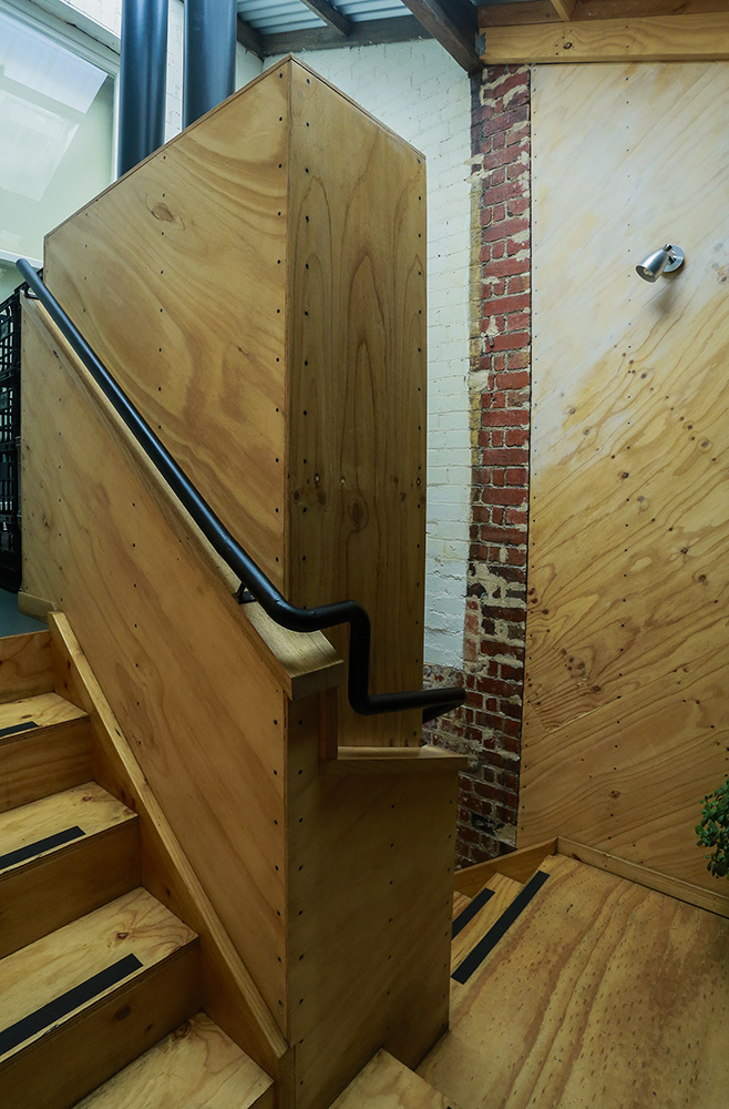 Thornbury_cafe_landing
